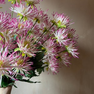 Real touch Latex white and pink variated Artificial Chrysanthemum stem immagine 2