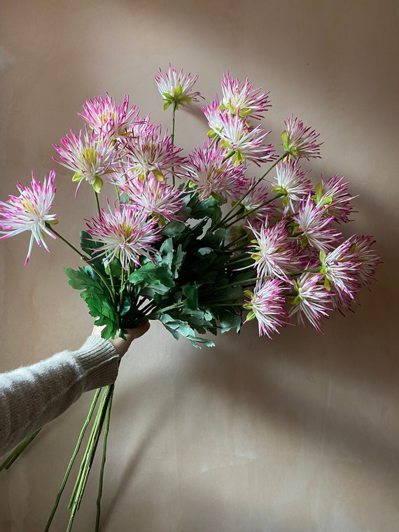 Real touch Latex white and pink variated Artificial Chrysanthemum stem