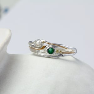 Gemstone Ring, Sterling Silver Pearl and Emerald Ring, Emerald Eternity Ring, May Birthstone Ring, Freshwater Pearl Ring, Handmade Ring