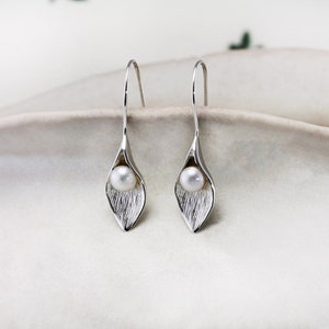 Pearl Drop Earrings, Handmade Calla Lily Freshwater Pearl Drop Earrings, Pearl Earrings, Floral Jewellery, Flower Earrings for Women