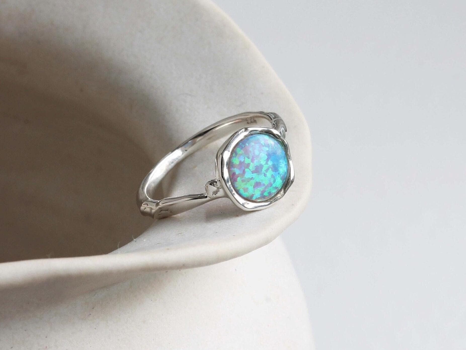 Anello Solitario Donna Opale Di Fuoco Blu Oceano Ovale 4x6mm - Argento Rodiato Taglie 6-9
