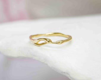 Dainty Organic Flow Gold Ring, Gold Vermeil Ring, Dainty Ring, Handmade Ring, Small Ring, Artisan Ring, Gold Vermeil Jewellery