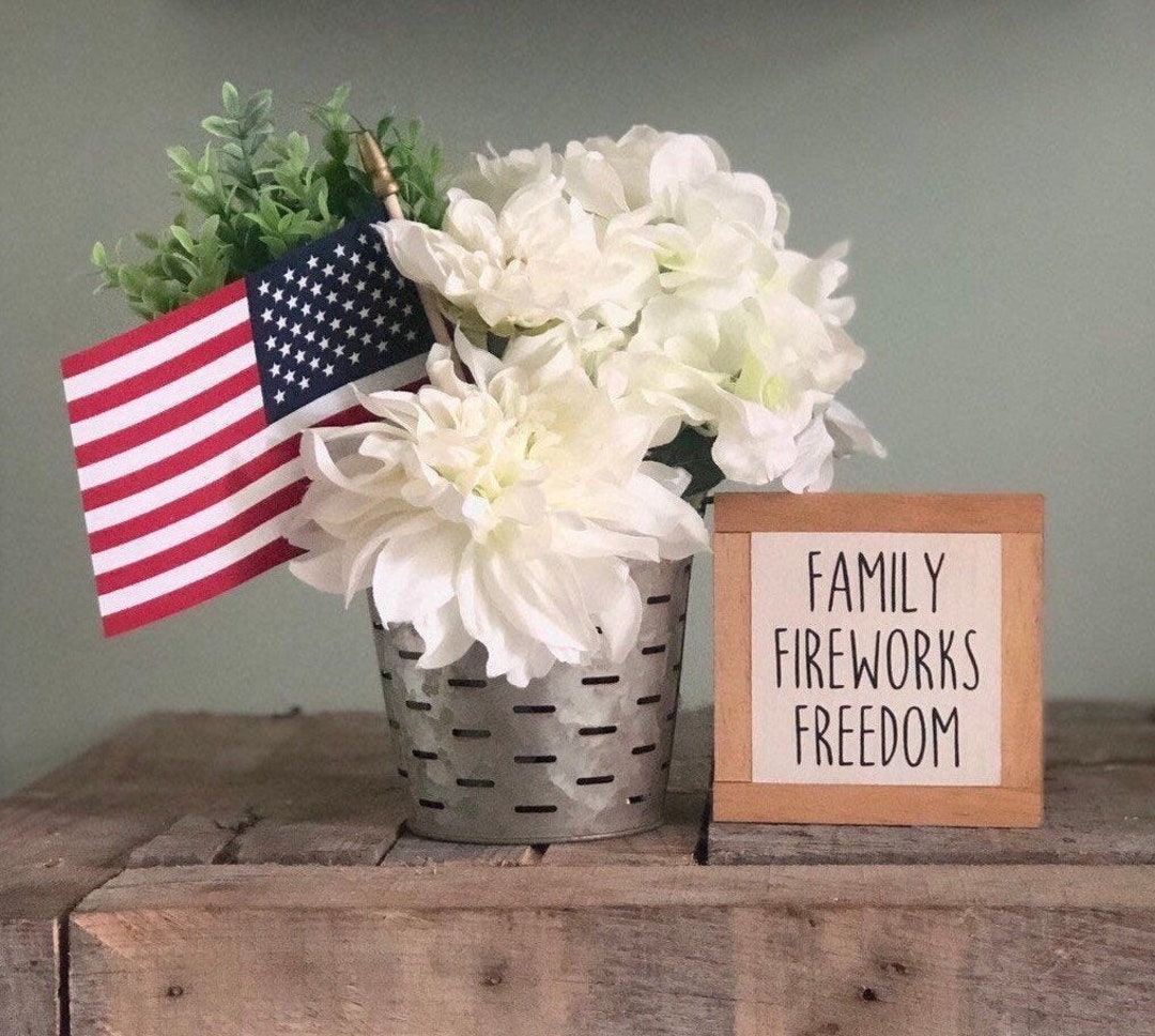 Family Fireworks Freedom Sign, Independence Day Gift, 4th of July Home ...