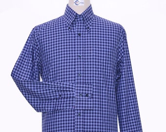 Button-Down-Hemd. Blaues Gingham-Karohemd