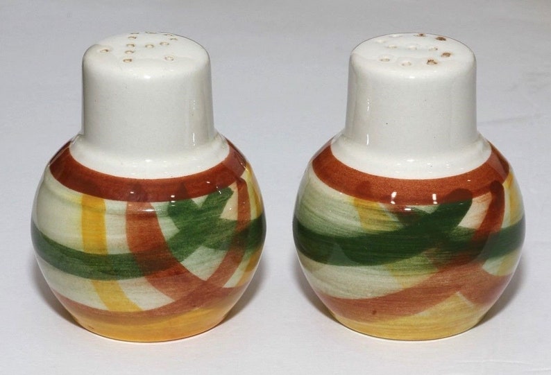 Excellent Vernonware Vernon Kilns Homespun Gingham salt and pepper shakers