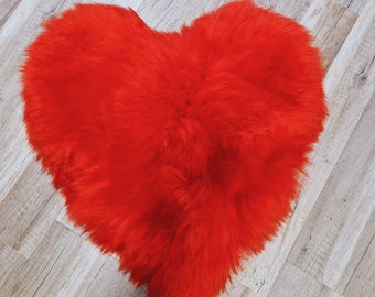 Teint en rouge Véritable peau de mouton Coeur Peau d’agneau Tapis en peau de mouton Peaux de laine douce Lancer, schaffell, Hygge