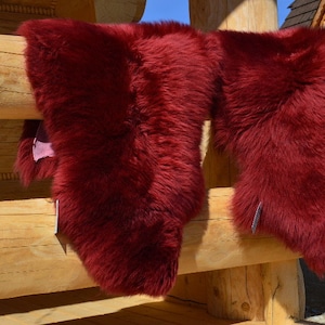 Maroon Dyed Genuine Sheepskin Lambskin Sheep Skin Rug Pelt Soft Wool, schaffell, Hygge