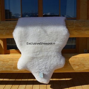 SALE!! Natural white color Genuine Sheepskin rug 100% Sheep Skin Leather Sheep Skin Decorative Rug Area Rugs Carpet short wool