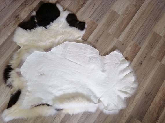 NaturaI Sheepskin With SMALL DEFECTS 100% Sheepskin under the cat's dog 