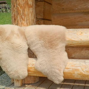 Beige Dyed Genuine Sheepskin Lambskin Sheep Skin Rug Pelt Soft Wool Throw, schaffell, Hygge
