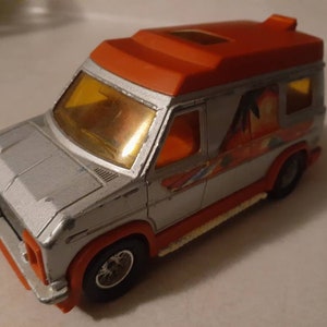 Majorette Holiday Van ECH 1/36