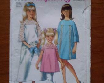 Simplicité Girl's Dress Couture Patterns 1967, Pattern #6996, Child Size 4
