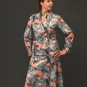 1970er Vintage Florale Lilie Damen Bluse und Rock Set Gr. 14 Größe Groß