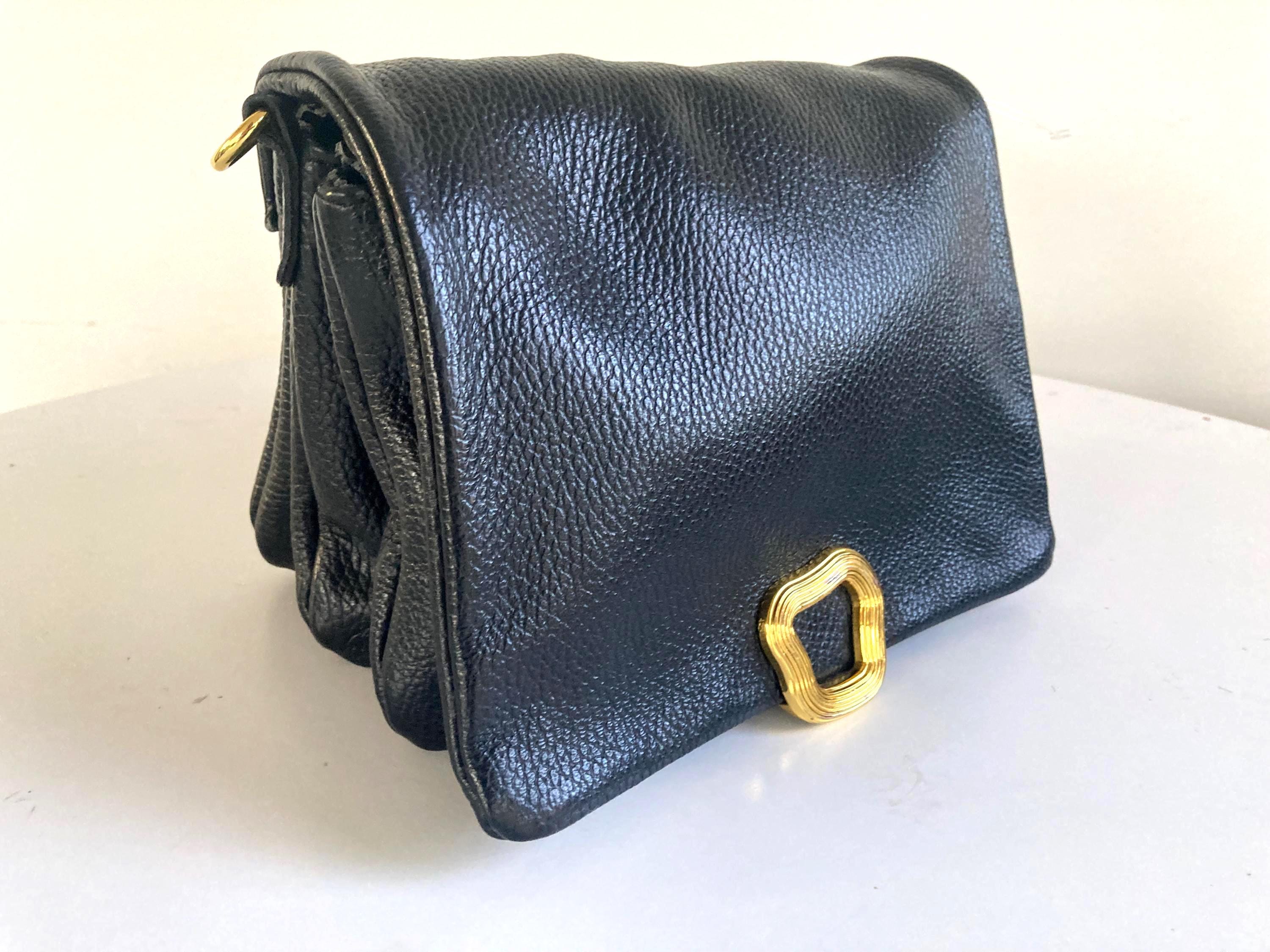VERA PELLE レザーチェーンショルダーバッグ Limited]VERA PELLE 象さんモチーフ ショルダーバッグ チェーンバッグ