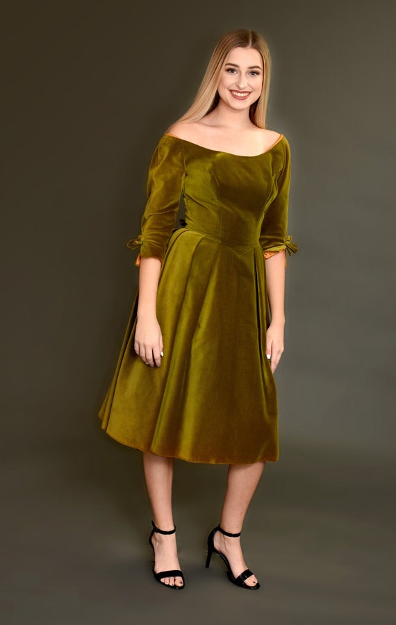 dress with zipper down the back