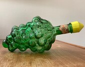 Vintage 1971 Orvieto Green Glass Grape Wine Decanter