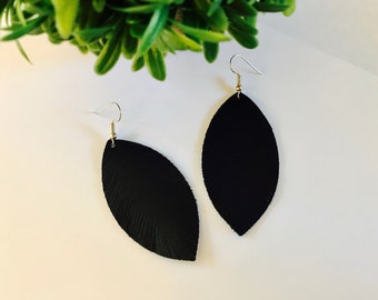 Black Feather Leaf Earrings, Black Leaf Earrings, Black Leather Earrings for Fall, Black Feather Earrings, Fall Leaf Earrings