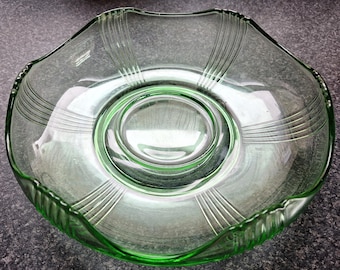 Josef Inwald Art Deco Green Glass Pedestal Bowl, 1940s Czech Glass (Statuette Missing)