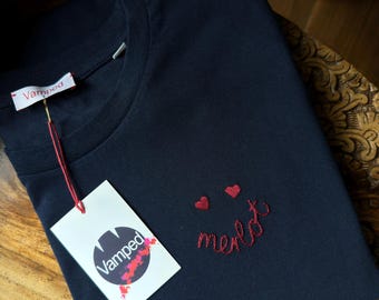 Camiseta para amantes del vino - Merlot Smiley - Camiseta orgánica bordada a mano - Unisex / Mujer