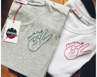 Peace Out - Camiseta unisex bordada a mano - Unisex/Mujer