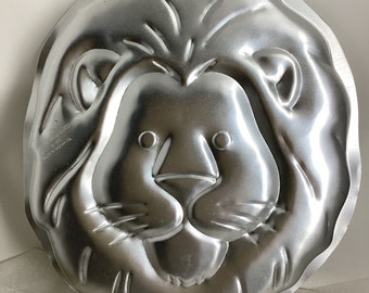 Vtg 1994 WILTON LION CAKE Pan Mold 2105-2095