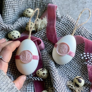 Hanging Goose Egg with Personalised Wax Seal