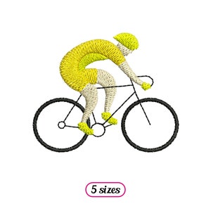 Peut inclure: Un design brodé d'un cycliste jaune sur un vélo noir. Le motif est disponible en 5 tailles.