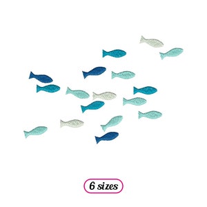 Może przedstawiać: Cyfrowy wzór do haftu przedstawiający ławicę niebieskich i turkusowych ryb pływających w różnych kierunkach. Wzór dostępny jest w sześciu rozmiarach.