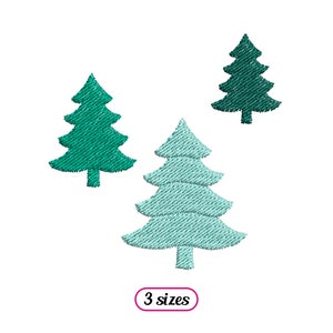 Peut inclure: Trois motifs de sapins de Noël brodés de différentes tailles. Les sapins sont verts et bleus.