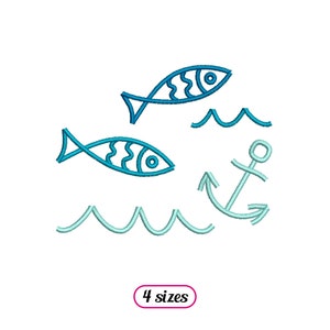 Pode incluir: Um desenho de bordado com dois peixes azuis nadando sobre linhas onduladas, com uma âncora abaixo. O desenho inclui o texto "4 tamanhos".