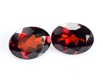 AAA Mozambique Garnet Faceted Oval Pair: Loose Gemstones, 2.70 Ct, 8x6mm For Making Jewelry