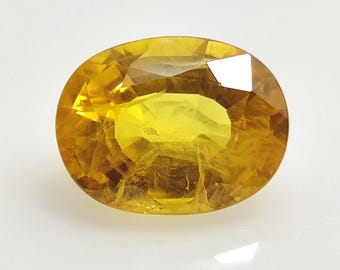 Natural Yellow Sapphire Faceted Oval Loose Gemstone: iGiTL Certified, 9.15 Carat, 13.61X10.5X7.18 mm