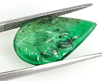 Natural Zambian Emerald Carved Leaf Shape Loose Gemstone: Healing Crystal, 5.90 Cts 21.5X12.3 mm