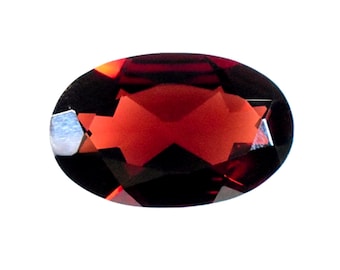 AAA Natural Mozambique Garnet Gemstone: Oval Faceted Cut, 5.65 Ct 15X9.5X4.6 mm Making Jewelry
