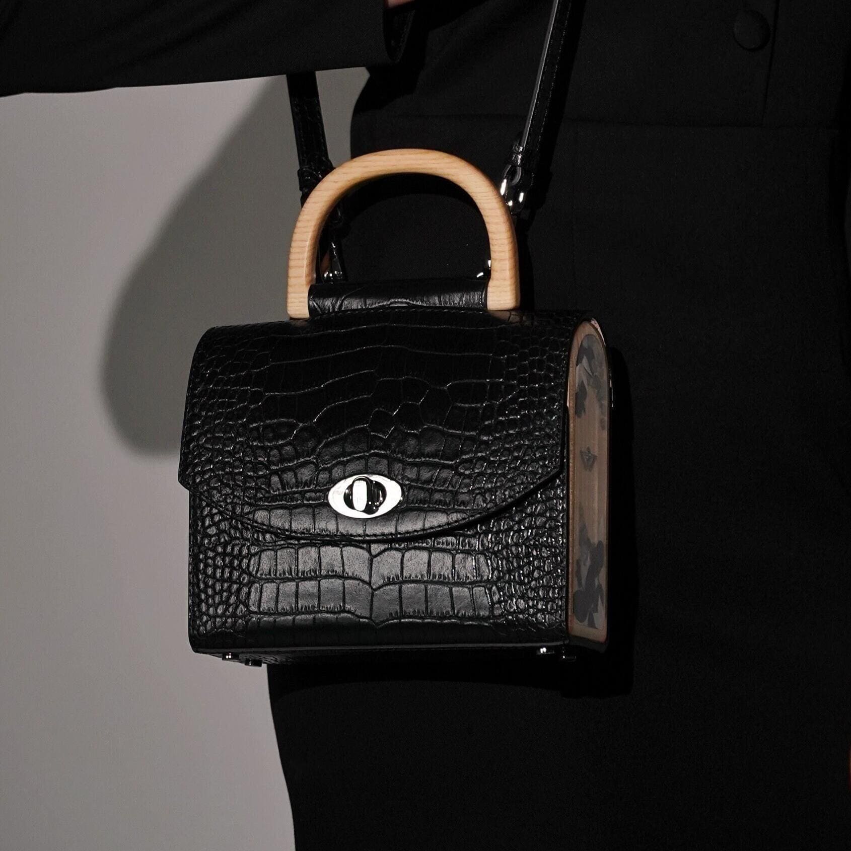 Carteras Mochilas De Cuero Ecologico Por Mayor Carteras Por Mayor Cuero  Ecologico X6 Pm Complementos Envío, image size:1690x1690