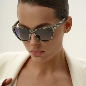 Women&#39;s Wooden Sunglasses – Polarized Zebrawood Shades – Handmade Gift for Her – Eco Friendly Fashion Accessory