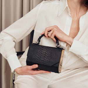 Bolso de piel con asa superior - Bandolera de piel negra para mujer - Bolso de hombro estético - Regalo para el Día de la Madre