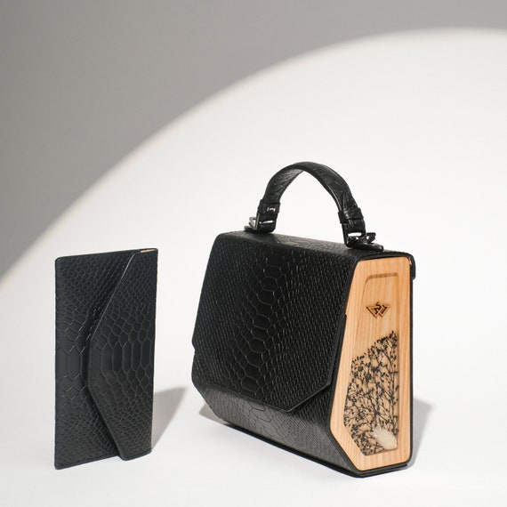 Authentic Designer Handbags As A Gift, Handbags and Purses