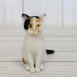 Anpassat husdjursporträtt tovad katt, minnesporträtt av katt, liten kattunge, miniatyr tovad katt, tovad djurkatt bild 2