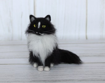 Custom pet portrait felted cat, gift for cat lovers, pet portrait felted cat memorial, miniature cat portrait, pet replica kitten