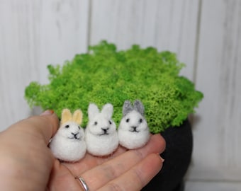 Mini vilten konijntje 3 vilten konijntjes Klein vilten dierensculptuur Vilt konijnenornament Vilt konijntje Paascadeaus Woondecoratie