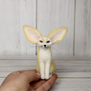 Needle felted fox fenec. OOAK fox . Needle felted fox. Fennec fox. Felted animals. Fox art. Fox decor. Fox animal.