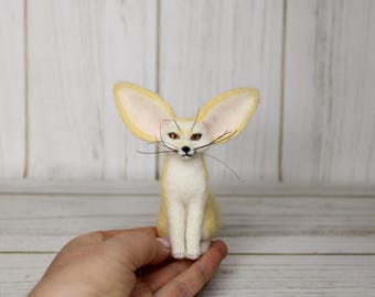 ニードルフェルトのかわいい白いキツネ FENNEC、フェルトキツネ