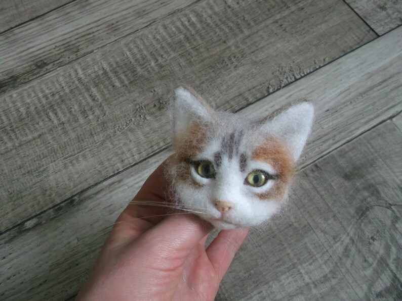custom pet portrait cat cat felted needle felted cat cat portrait Brooch cat