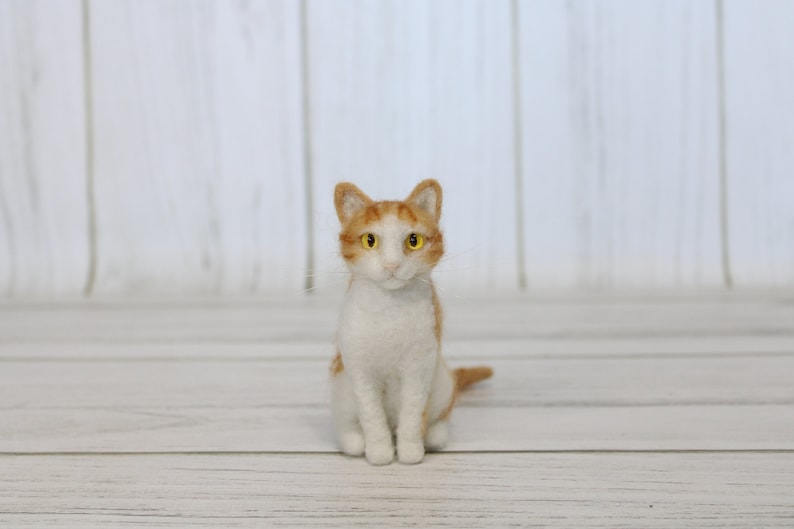 Anpassat husdjursporträtt tovad katt, minnesporträtt av katt, liten kattunge, miniatyr tovad katt, tovad djurkatt bild 6