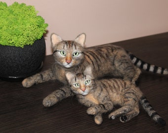 Anpassad tovad kattskulptur, ullfiltad kattporträtt, realistisk kattreplika, minnessak från förlust av husdjur, personlig kattminnesgåva