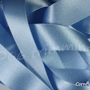 Korenbloem blauw 76 Berisfords Double satijn lint 3mm 7mm 10mm 15mm 25mm 35mm 50mm 70mm korte lengtes en volledige rollen gratis P & P