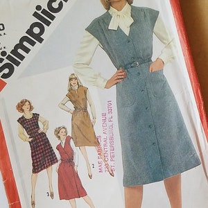 Jumper Dress Sewing Patterns for Womens Wrap Dresses or Button Front Pockets and Tie Belt, Vintage 80s Simplicity 5196 Size 10 12 14 Uncut
