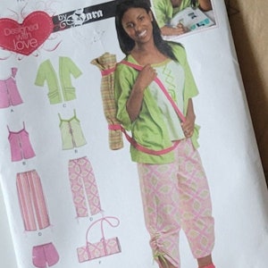 Sleepwear Set Sewing Patterns Womens Pajamas Pants Tops and Shorts, Simplicity Patterns 1951 Size 6 10 12 14 Uncut