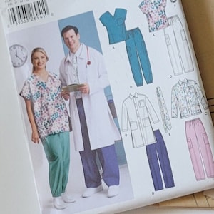 Modelli di cucito per divise da infermiere mediche da uomo e da donna, pantaloni e top da camice, Simplicity Patterns 5443, taglia S M L, non tagliati, stampati, 2003
